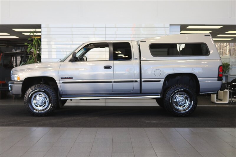 1998 Dodge Ram 2500 Laramie SLT  1-OWNER* SHORT BED* ALL SERVICE RECORDS SINCE NEW W/ ORIGINAL WINDOW STICKER* NEW 33 " BFG KO3 10-PLYS* NEVER HAD 5TH WHEEL OR GOOSE NECK* COOLANT & AC SERVICE* NEW STEERING BOX - Photo 4 - Portland, OR 97230