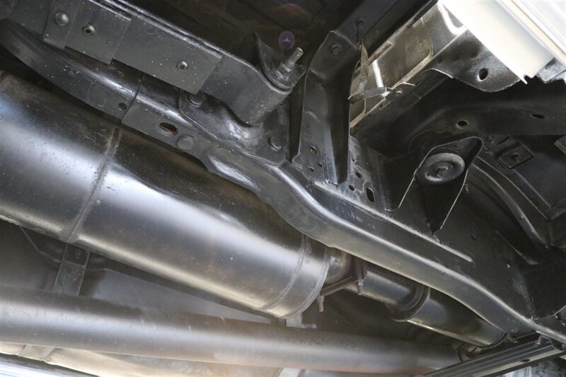 1998 Dodge Ram 2500 Laramie SLT  1-OWNER* SHORT BED* ALL SERVICE RECORDS SINCE NEW W/ ORIGINAL WINDOW STICKER* NEW 33 " BFG KO3 10-PLYS* NEVER HAD 5TH WHEEL OR GOOSE NECK* COOLANT & AC SERVICE* NEW STEERING BOX - Photo 27 - Portland, OR 97230