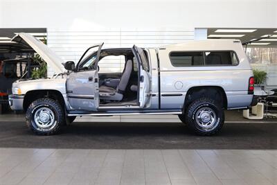 1998 Dodge Ram 2500 Laramie SLT  1-OWNER* SHORT BED* ALL SERVICE RECORDS SINCE NEW W/ ORIGINAL WINDOW STICKER* NEW 33 " BFG KO3 10-PLYS* NEVER HAD 5TH WHEEL OR GOOSE NECK* COOLANT & AC SERVICE* NEW STEERING BOX - Photo 10 - Portland, OR 97230