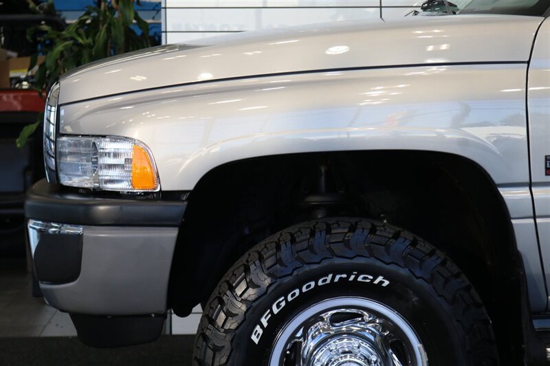1998 Dodge Ram 2500 Laramie SLT  1-OWNER* SHORT BED* ALL SERVICE RECORDS SINCE NEW W/ ORIGINAL WINDOW STICKER* NEW 33 " BFG KO3 10-PLYS* NEVER HAD 5TH WHEEL OR GOOSE NECK* COOLANT & AC SERVICE* NEW STEERING BOX - Photo 48 - Portland, OR 97230