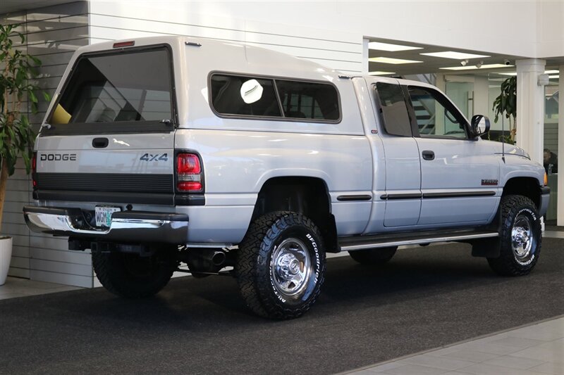 1998 Dodge Ram 2500 Laramie SLT  1-OWNER* SHORT BED* ALL SERVICE RECORDS SINCE NEW W/ ORIGINAL WINDOW STICKER* NEW 33 " BFG KO3 10-PLYS* NEVER HAD 5TH WHEEL OR GOOSE NECK* COOLANT & AC SERVICE* NEW STEERING BOX - Photo 7 - Portland, OR 97230