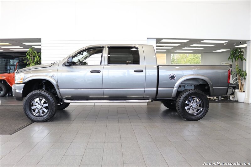 2006 Dodge Ram 2500 SLT  2-OWNER* 0-RUST* 5.9L HIGH OUTPUT* 4 "BILSTEIN LIFT* 35 " TOYO R/Ts W/20 " MOTO WHEELS* B&W GOOSNECK* AFE INTAKE* RUST FREE 100% PAINT MATCHED FLARES - Photo 3 - Portland, OR 97230