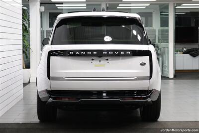 2023 Land Rover Range Rover P530 Autobiography  POWER FOLDING BOARDS* CUSTOM ORDER WHITE ON WHITE ON WHITE* LEATHER HEADLINER* REAR DVD* SV BESPOKE STEERING WHEEL 23 " WHEELS - Photo 8 - Portland, OR 97230