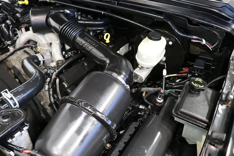 2005 Ford Excursion Limited  100% RUST FREE* ALL SERVICE RECORDS SINCE NEW* NEW 2.5 " BILSTEIN LEVEL KIT W/ NEW 35 " FALKEN A/T 4W 10-PLYS* LIKE NEW INTERIOR* FRESH SERVICE* ALL BOOKS & KEYS* ALL FLUIDS FLUSHED & CHANGED - Photo 39 - Portland, OR 97230