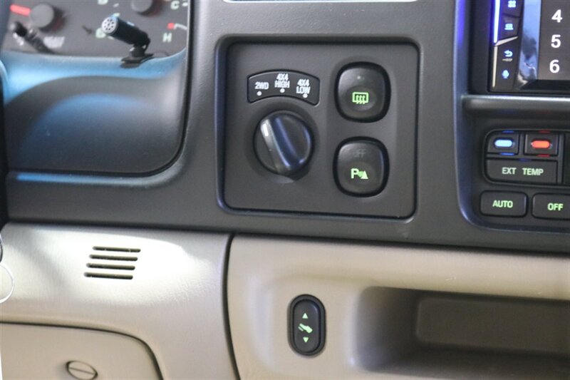 2005 Ford Excursion Limited  100% RUST FREE* ALL SERVICE RECORDS SINCE NEW* NEW 2.5 " BILSTEIN LEVEL KIT W/ NEW 35 " FALKEN A/T 4W 10-PLYS* LIKE NEW INTERIOR* FRESH SERVICE* ALL BOOKS & KEYS* ALL FLUIDS FLUSHED & CHANGED - Photo 92 - Portland, OR 97230