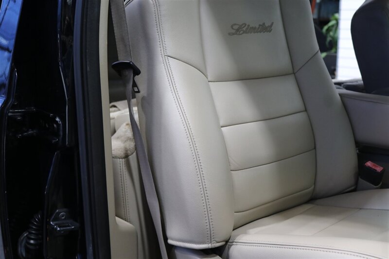 2005 Ford Excursion Limited  100% RUST FREE* ALL SERVICE RECORDS SINCE NEW* NEW 2.5 " BILSTEIN LEVEL KIT W/ NEW 35 " FALKEN A/T 4W 10-PLYS* LIKE NEW INTERIOR* FRESH SERVICE* ALL BOOKS & KEYS* ALL FLUIDS FLUSHED & CHANGED - Photo 73 - Portland, OR 97230