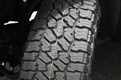 2005 Ford Excursion Limited  100% RUST FREE* ALL SERVICE RECORDS SINCE NEW* NEW 2.5 " BILSTEIN LEVEL KIT W/ NEW 35 " FALKEN A/T 4W 10-PLYS* LIKE NEW INTERIOR* FRESH SERVICE* ALL BOOKS & KEYS* ALL FLUIDS FLUSHED & CHANGED - Photo 63 - Portland, OR 97230