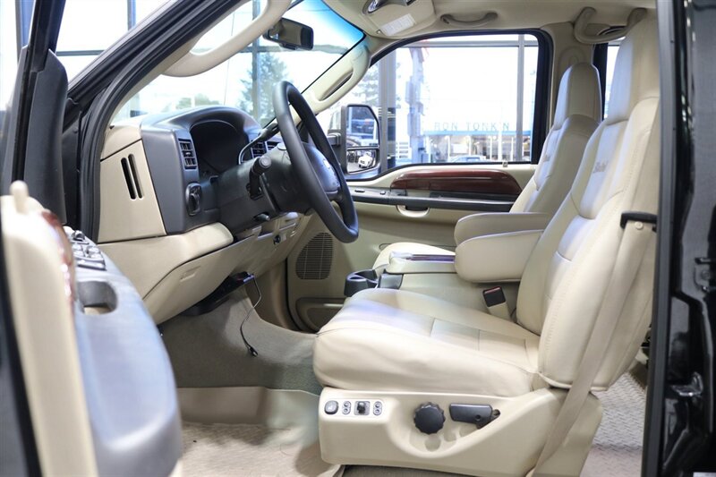 2005 Ford Excursion Limited  100% RUST FREE* ALL SERVICE RECORDS SINCE NEW* NEW 2.5 " BILSTEIN LEVEL KIT W/ NEW 35 " FALKEN A/T 4W 10-PLYS* LIKE NEW INTERIOR* FRESH SERVICE* ALL BOOKS & KEYS* ALL FLUIDS FLUSHED & CHANGED - Photo 78 - Portland, OR 97230