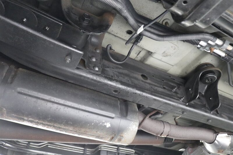 2005 Ford Excursion Limited  100% RUST FREE* ALL SERVICE RECORDS SINCE NEW* NEW 2.5 " BILSTEIN LEVEL KIT W/ NEW 35 " FALKEN A/T 4W 10-PLYS* LIKE NEW INTERIOR* FRESH SERVICE* ALL BOOKS & KEYS* ALL FLUIDS FLUSHED & CHANGED - Photo 31 - Portland, OR 97230