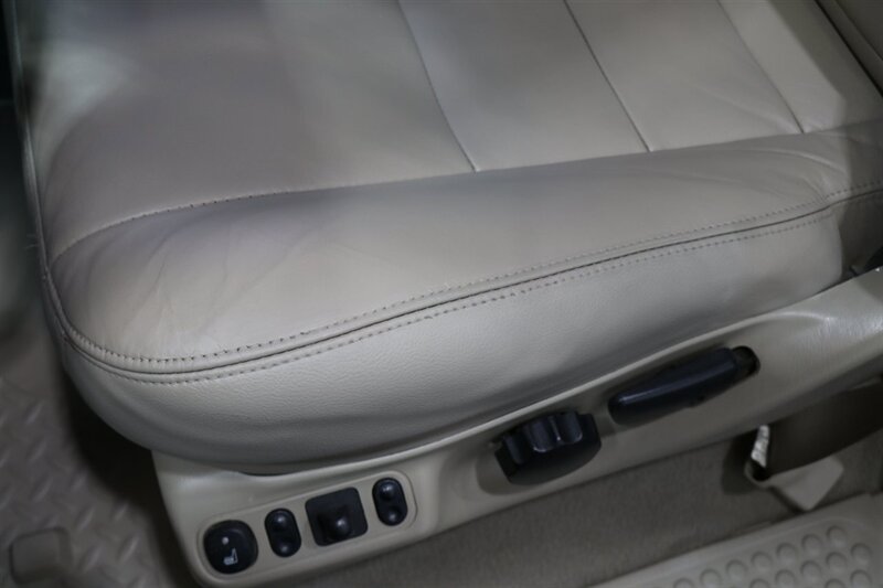 2005 Ford Excursion Limited  100% RUST FREE* ALL SERVICE RECORDS SINCE NEW* NEW 2.5 " BILSTEIN LEVEL KIT W/ NEW 35 " FALKEN A/T 4W 10-PLYS* LIKE NEW INTERIOR* FRESH SERVICE* ALL BOOKS & KEYS* ALL FLUIDS FLUSHED & CHANGED - Photo 70 - Portland, OR 97230