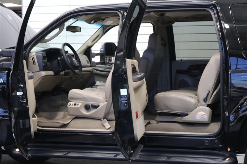 2005 Ford Excursion Limited  100% RUST FREE* ALL SERVICE RECORDS SINCE NEW* NEW 2.5 " BILSTEIN LEVEL KIT W/ NEW 35 " FALKEN A/T 4W 10-PLYS* LIKE NEW INTERIOR* FRESH SERVICE* ALL BOOKS & KEYS* ALL FLUIDS FLUSHED & CHANGED - Photo 52 - Portland, OR 97230