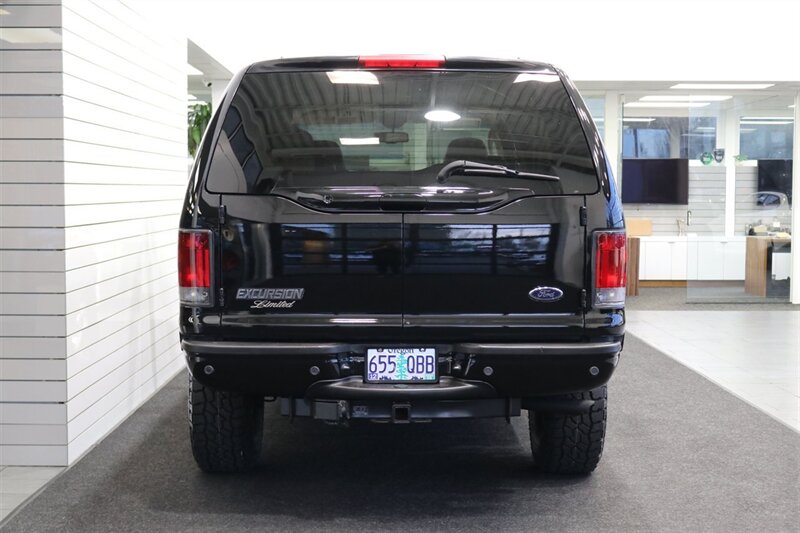 2005 Ford Excursion Limited  100% RUST FREE* ALL SERVICE RECORDS SINCE NEW* NEW 2.5 " BILSTEIN LEVEL KIT W/ NEW 35 " FALKEN A/T 4W 10-PLYS* LIKE NEW INTERIOR* FRESH SERVICE* ALL BOOKS & KEYS* ALL FLUIDS FLUSHED & CHANGED - Photo 9 - Portland, OR 97230