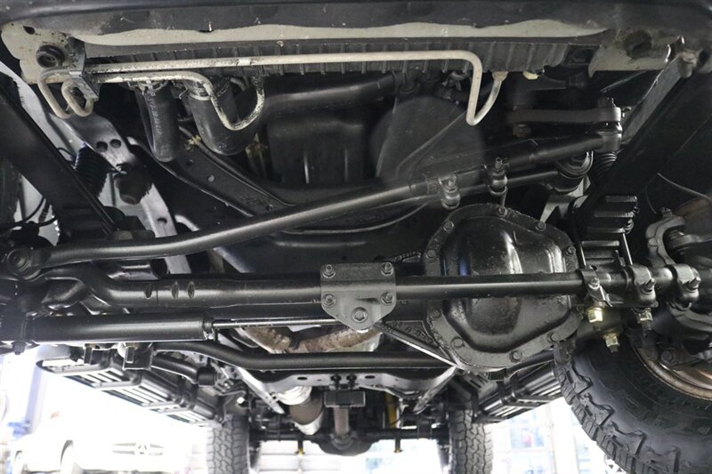 2005 Ford Excursion Limited  100% RUST FREE* ALL SERVICE RECORDS SINCE NEW* NEW 2.5 " BILSTEIN LEVEL KIT W/ NEW 35 " FALKEN A/T 4W 10-PLYS* LIKE NEW INTERIOR* FRESH SERVICE* ALL BOOKS & KEYS* ALL FLUIDS FLUSHED & CHANGED - Photo 35 - Portland, OR 97230