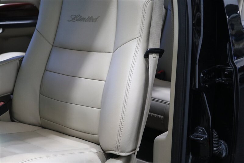 2005 Ford Excursion Limited  100% RUST FREE* ALL SERVICE RECORDS SINCE NEW* NEW 2.5 " BILSTEIN LEVEL KIT W/ NEW 35 " FALKEN A/T 4W 10-PLYS* LIKE NEW INTERIOR* FRESH SERVICE* ALL BOOKS & KEYS* ALL FLUIDS FLUSHED & CHANGED - Photo 72 - Portland, OR 97230