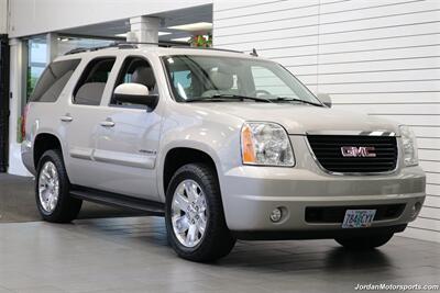 2007 GMC Yukon SLT  1-OWNER* 100% RUST FREE* 8-PASSENGER SEATING* MOON ROOF* NAVIGATION* 20 "WHEELS* DEALER SERVICED SINCE NEW* NEW BRAKES / ROTORS / FILTERS / DRIVING BELTS* HEATED SEATS* 0-ACCIDENTS - Photo 2 - Portland, OR 97230
