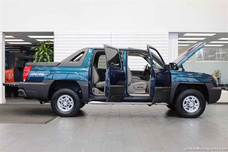2005 Chevrolet Avalanche 2500 LT  ONLY 58K ACTUAL MILES* 4X4* 8.1L VORTEC* NAV* MOON ROOF* BOSE SOUND* 3-PIEACE BED COVER* 0-ACCIDENTS* 0-RUST* ALL RECORDS SINCE NEW* ALL BOOKS & KEYS - Photo 10 - Portland, OR 97230