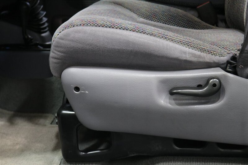 2000 Dodge Ram 2500 SLT 1-OWNER* SHORT BED* 5-SPEED MANUAL* ZERO RUST* 100% STOCK & ORIGINAL* 5.9L CUMMINS* BFG KO2s* NEVER HAD A 5TH WHEEL OR GOOSE NECK* ALL BOOKS & WINDOW STICKER* PERFECT DASH - Photo 70 - Portland, OR 97230