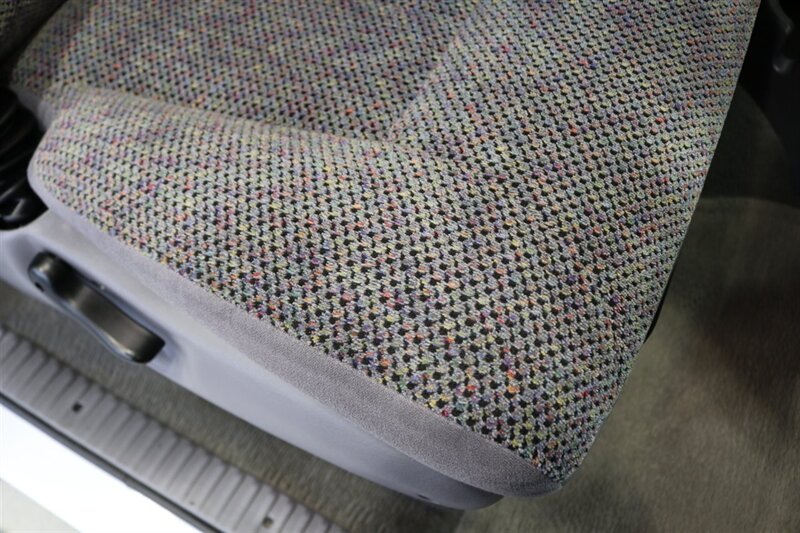 2000 Dodge Ram 2500 SLT 1-OWNER* SHORT BED* 5-SPEED MANUAL* ZERO RUST* 100% STOCK & ORIGINAL* 5.9L CUMMINS* BFG KO2s* NEVER HAD A 5TH WHEEL OR GOOSE NECK* ALL BOOKS & WINDOW STICKER* PERFECT DASH - Photo 73 - Portland, OR 97230