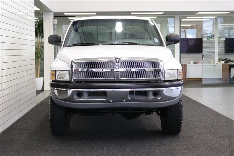 2000 Dodge Ram 2500 SLT 1-OWNER* SHORT BED* 5-SPEED MANUAL* ZERO RUST* 100% STOCK & ORIGINAL* 5.9L CUMMINS* BFG KO2s* NEVER HAD A 5TH WHEEL OR GOOSE NECK* ALL BOOKS & WINDOW STICKER* PERFECT DASH - Photo 8 - Portland, OR 97230