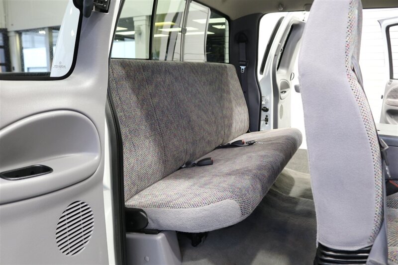 2000 Dodge Ram 2500 SLT 1-OWNER* SHORT BED* 5-SPEED MANUAL* ZERO RUST* 100% STOCK & ORIGINAL* 5.9L CUMMINS* BFG KO2s* NEVER HAD A 5TH WHEEL OR GOOSE NECK* ALL BOOKS & WINDOW STICKER* PERFECT DASH - Photo 18 - Portland, OR 97230