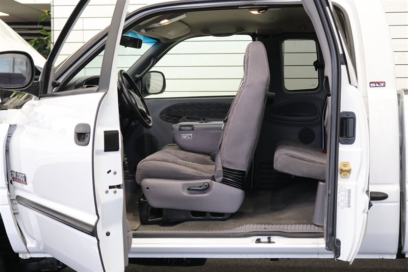 2000 Dodge Ram 2500 SLT 1-OWNER* SHORT BED* 5-SPEED MANUAL* ZERO RUST* 100% STOCK & ORIGINAL* 5.9L CUMMINS* BFG KO2s* NEVER HAD A 5TH WHEEL OR GOOSE NECK* ALL BOOKS & WINDOW STICKER* PERFECT DASH - Photo 64 - Portland, OR 97230