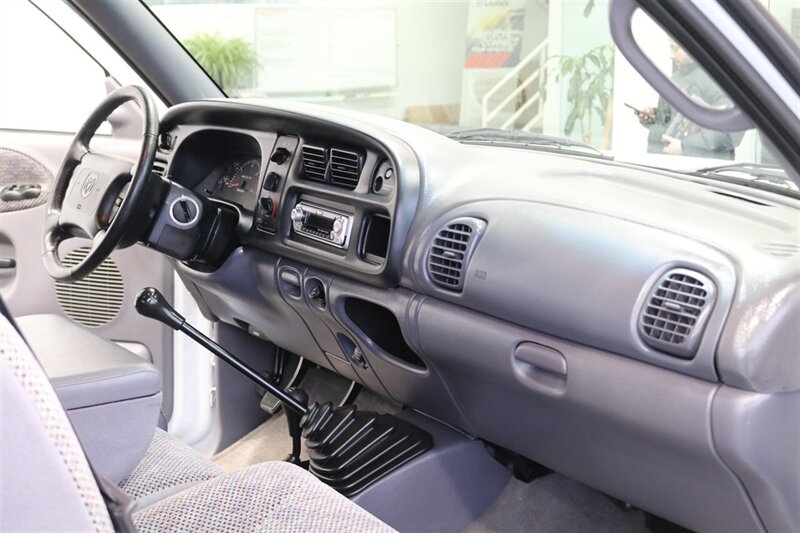 2000 Dodge Ram 2500 SLT 1-OWNER* SHORT BED* 5-SPEED MANUAL* ZERO RUST* 100% STOCK & ORIGINAL* 5.9L CUMMINS* BFG KO2s* NEVER HAD A 5TH WHEEL OR GOOSE NECK* ALL BOOKS & WINDOW STICKER* PERFECT DASH - Photo 91 - Portland, OR 97230