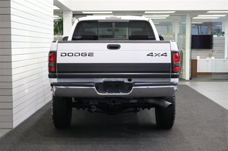 2000 Dodge Ram 2500 SLT 1-OWNER* SHORT BED* 5-SPEED MANUAL* ZERO RUST* 100% STOCK & ORIGINAL* 5.9L CUMMINS* BFG KO2s* NEVER HAD A 5TH WHEEL OR GOOSE NECK* ALL BOOKS & WINDOW STICKER* PERFECT DASH - Photo 9 - Portland, OR 97230