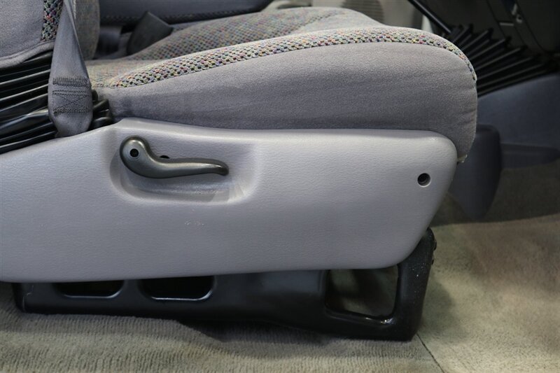 2000 Dodge Ram 2500 SLT 1-OWNER* SHORT BED* 5-SPEED MANUAL* ZERO RUST* 100% STOCK & ORIGINAL* 5.9L CUMMINS* BFG KO2s* NEVER HAD A 5TH WHEEL OR GOOSE NECK* ALL BOOKS & WINDOW STICKER* PERFECT DASH - Photo 71 - Portland, OR 97230