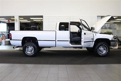 1997 Dodge Ram 2500 Laramie SLT  1-OWNER* 100% RUST & CORROSION FREE* 78K ACTUAL MILES* 5-SPEED MANUAL W/ 12-VALVE 5.9L* SLT LARAMIE* SPRAY IN BED LINER* ALL BOOKS & KEYS* 100% ORIGINAL COLLECTOR QUALITY - Photo 11 - Portland, OR 97230