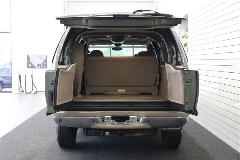 2001 Ford Excursion Limited  2-OWNER* 100% RUST FREE* FULLY LOADED LIMITED 7.3L* 4X4* FRESH FULL SERVICE W/ NEW BRAKES-ROTORS-CALIPERS* COOLANT FLUSH* AC CHARGE* NEW TIRES* ALL BOOKS & KEYS* 100% RUST & CORROSION FREE - Photo 15 - Portland, OR 97230