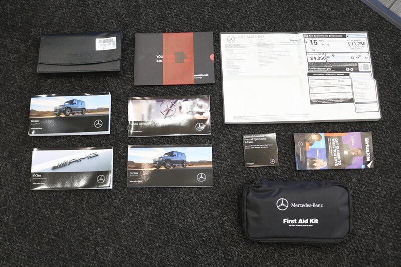 2025 Mercedes-Benz AMG G 63  1-OWNER* FULL PPF ON FRONT NOSE* MONZA GREY MAGNO-CARBON FIBER INTERIOR TRIM-22 " AMG WHEELS-EXCLUSIVE INTERIOR PLUS-AMG NIGHT PACKAGE MAGNOAMG PERFORMANCE STEERING WHEEL-BLACK MAGNO ROOF* - Photo 24 - Portland, OR 97230
