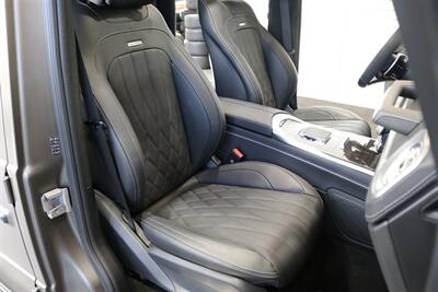 2025 Mercedes-Benz AMG G 63  1-OWNER* FULL PPF ON FRONT NOSE* MONZA GREY MAGNO-CARBON FIBER INTERIOR TRIM-22 " AMG WHEELS-EXCLUSIVE INTERIOR PLUS-AMG NIGHT PACKAGE MAGNOAMG PERFORMANCE STEERING WHEEL-BLACK MAGNO ROOF* - Photo 17 - Portland, OR 97230