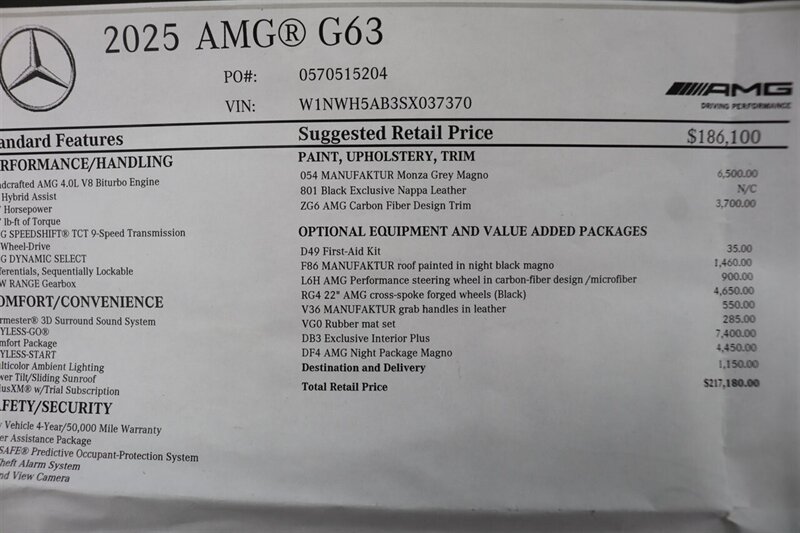 2025 Mercedes-Benz AMG G 63  1-OWNER* FULL PPF ON FRONT NOSE* MONZA GREY MAGNO-CARBON FIBER INTERIOR TRIM-22 " AMG WHEELS-EXCLUSIVE INTERIOR PLUS-AMG NIGHT PACKAGE MAGNOAMG PERFORMANCE STEERING WHEEL-BLACK MAGNO ROOF* - Photo 25 - Portland, OR 97230