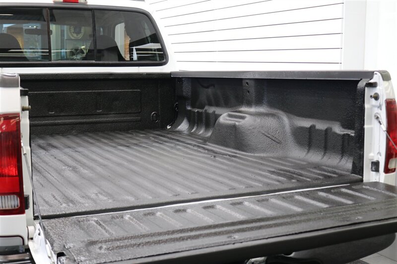 2000 Ford F-350 XLT - Photo 38 - Portland, OR 97230