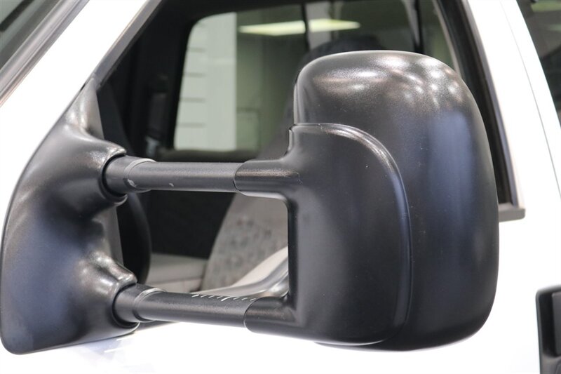 2000 Ford F-350 XLT - Photo 42 - Portland, OR 97230