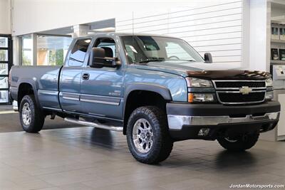 2006 Chevrolet Silverado 2500 LT3  1-OWNER* LBZ* LONG BED* LINEX BED LINER* ALL STOCK* NEVER HAD 5TH WHEEL OR GOOS NECK* 0-ACCIDENTS* 0-RUST* ALLISON 6-SPEED* ALL BOOKS AND MANUALS - Photo 2 - Portland, OR 97230