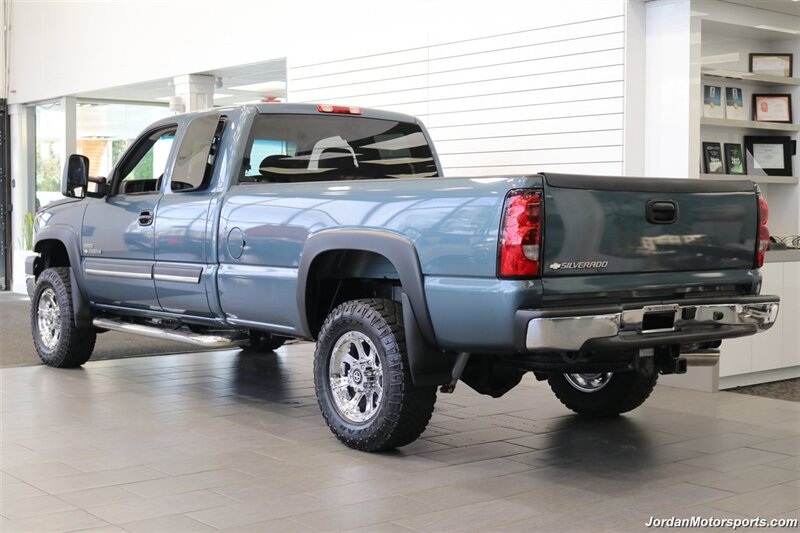 2006 Chevrolet Silverado 2500 LT3  1-OWNER* LBZ* LONG BED* LINEX BED LINER* ALL STOCK* NEVER HAD 5TH WHEEL OR GOOS NECK* 0-ACCIDENTS* 0-RUST* ALLISON 6-SPEED* ALL BOOKS AND MANUALS - Photo 5 - Portland, OR 97230