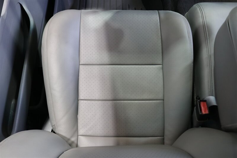 2002 Ford F-350 Lariat  SHORT BED* LINEX BED LINER* 6 "BILSTEIN LIFT* NEW 37 " A/T 10-PLYS W/17 " WELD WHEELS* ALL NEW FLUIDS* 2007 GRILL-LIGHTS-BUMPERS* LARIAT 6-PASSENGER* ALL BOOKS & MANUALS* - Photo 72 - Portland, OR 97230