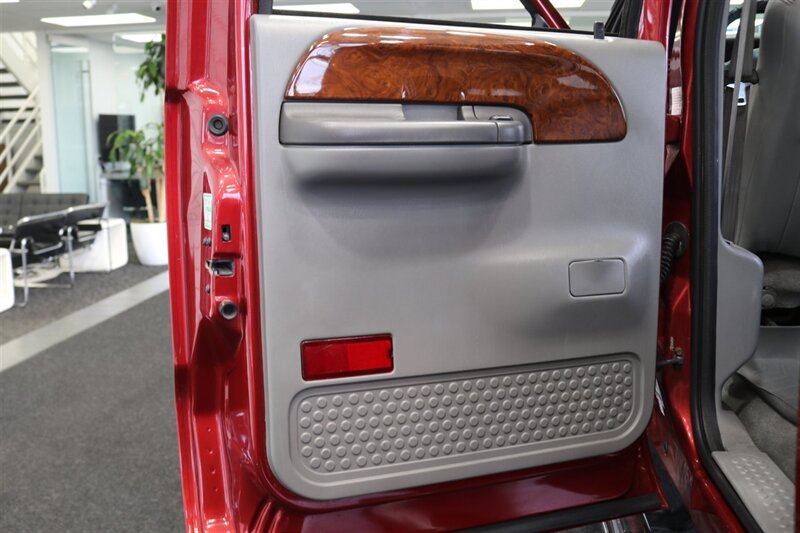 2002 Ford F-350 Lariat  SHORT BED* LINEX BED LINER* 6 "BILSTEIN LIFT* NEW 37 " A/T 10-PLYS W/17 " WELD WHEELS* ALL NEW FLUIDS* 2007 GRILL-LIGHTS-BUMPERS* LARIAT 6-PASSENGER* ALL BOOKS & MANUALS* - Photo 64 - Portland, OR 97230