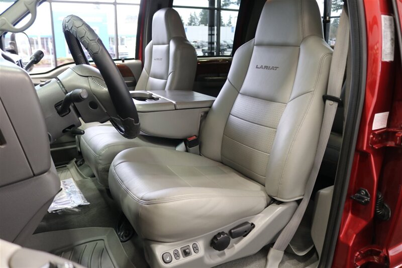 2002 Ford F-350 Lariat  SHORT BED* LINEX BED LINER* 6 "BILSTEIN LIFT* NEW 37 " A/T 10-PLYS W/17 " WELD WHEELS* ALL NEW FLUIDS* 2007 GRILL-LIGHTS-BUMPERS* LARIAT 6-PASSENGER* ALL BOOKS & MANUALS* - Photo 16 - Portland, OR 97230