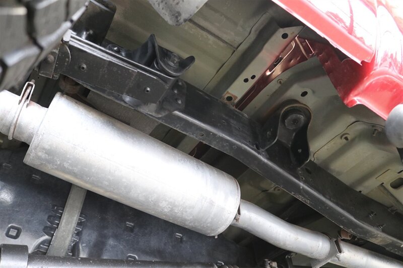 2002 Ford F-350 Lariat  SHORT BED* LINEX BED LINER* 6 "BILSTEIN LIFT* NEW 37 " A/T 10-PLYS W/17 " WELD WHEELS* ALL NEW FLUIDS* 2007 GRILL-LIGHTS-BUMPERS* LARIAT 6-PASSENGER* ALL BOOKS & MANUALS* - Photo 27 - Portland, OR 97230