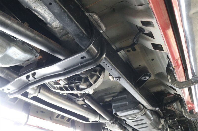 2002 Ford F-350 Lariat  SHORT BED* LINEX BED LINER* 6 "BILSTEIN LIFT* NEW 37 " A/T 10-PLYS W/17 " WELD WHEELS* ALL NEW FLUIDS* 2007 GRILL-LIGHTS-BUMPERS* LARIAT 6-PASSENGER* ALL BOOKS & MANUALS* - Photo 24 - Portland, OR 97230