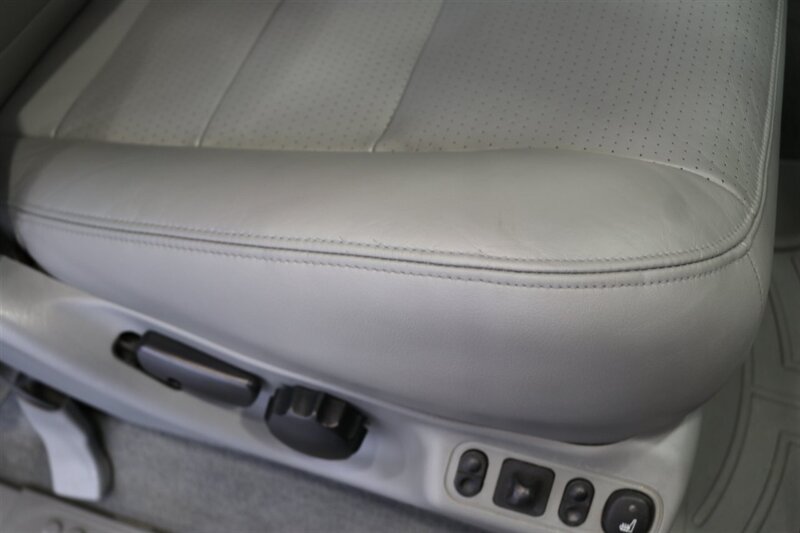 2002 Ford F-350 Lariat  SHORT BED* LINEX BED LINER* 6 "BILSTEIN LIFT* NEW 37 " A/T 10-PLYS W/17 " WELD WHEELS* ALL NEW FLUIDS* 2007 GRILL-LIGHTS-BUMPERS* LARIAT 6-PASSENGER* ALL BOOKS & MANUALS* - Photo 69 - Portland, OR 97230