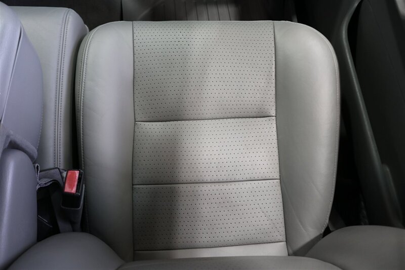 2002 Ford F-350 Lariat  SHORT BED* LINEX BED LINER* 6 "BILSTEIN LIFT* NEW 37 " A/T 10-PLYS W/17 " WELD WHEELS* ALL NEW FLUIDS* 2007 GRILL-LIGHTS-BUMPERS* LARIAT 6-PASSENGER* ALL BOOKS & MANUALS* - Photo 73 - Portland, OR 97230