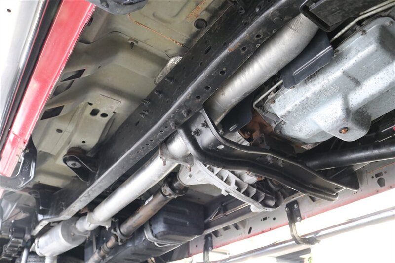 2002 Ford F-350 Lariat  SHORT BED* LINEX BED LINER* 6 "BILSTEIN LIFT* NEW 37 " A/T 10-PLYS W/17 " WELD WHEELS* ALL NEW FLUIDS* 2007 GRILL-LIGHTS-BUMPERS* LARIAT 6-PASSENGER* ALL BOOKS & MANUALS* - Photo 29 - Portland, OR 97230