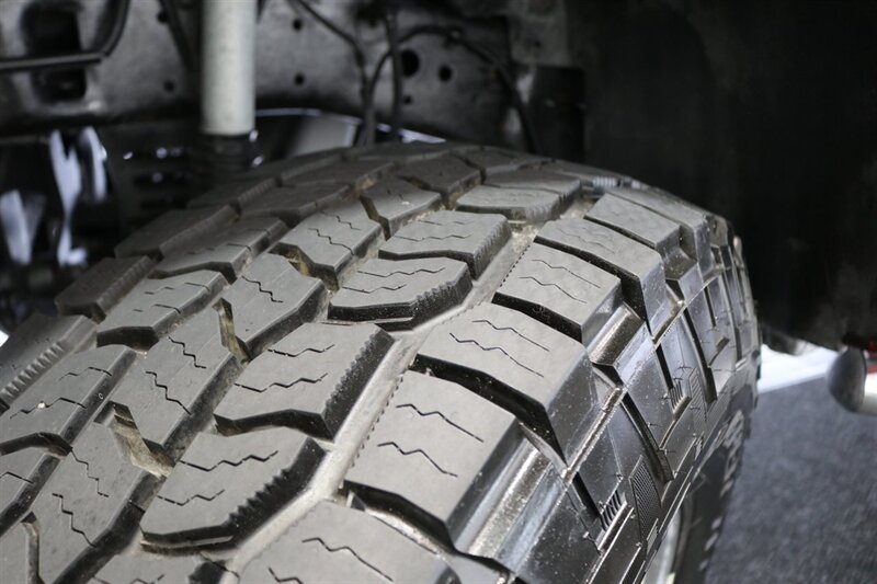 2002 Ford F-350 Lariat  SHORT BED* LINEX BED LINER* 6 "BILSTEIN LIFT* NEW 37 " A/T 10-PLYS W/17 " WELD WHEELS* ALL NEW FLUIDS* 2007 GRILL-LIGHTS-BUMPERS* LARIAT 6-PASSENGER* ALL BOOKS & MANUALS* - Photo 61 - Portland, OR 97230