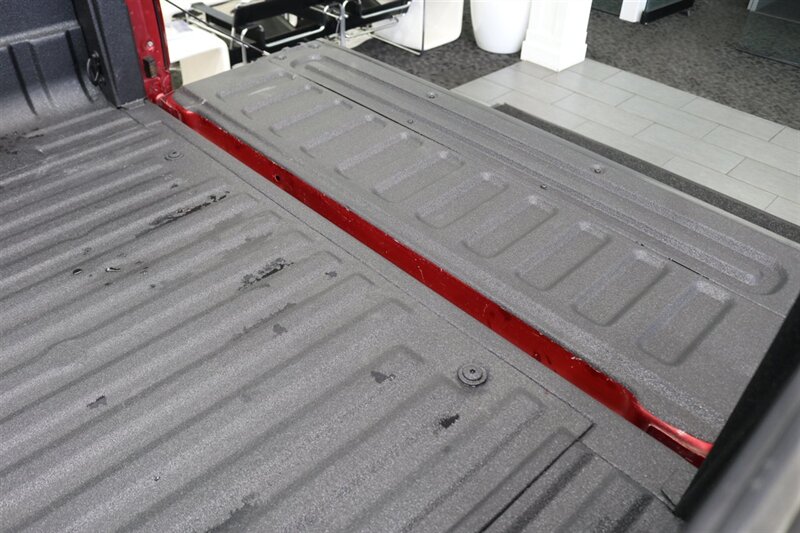 2002 Ford F-350 Lariat  SHORT BED* LINEX BED LINER* 6 "BILSTEIN LIFT* NEW 37 " A/T 10-PLYS W/17 " WELD WHEELS* ALL NEW FLUIDS* 2007 GRILL-LIGHTS-BUMPERS* LARIAT 6-PASSENGER* ALL BOOKS & MANUALS* - Photo 43 - Portland, OR 97230