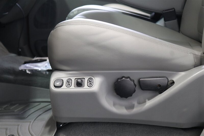 2002 Ford F-350 Lariat  SHORT BED* LINEX BED LINER* 6 "BILSTEIN LIFT* NEW 37 " A/T 10-PLYS W/17 " WELD WHEELS* ALL NEW FLUIDS* 2007 GRILL-LIGHTS-BUMPERS* LARIAT 6-PASSENGER* ALL BOOKS & MANUALS* - Photo 66 - Portland, OR 97230