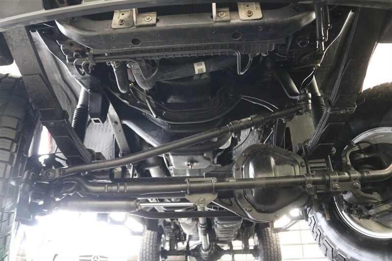 2002 Ford F-350 Lariat  SHORT BED* LINEX BED LINER* 6 "BILSTEIN LIFT* NEW 37 " A/T 10-PLYS W/17 " WELD WHEELS* ALL NEW FLUIDS* 2007 GRILL-LIGHTS-BUMPERS* LARIAT 6-PASSENGER* ALL BOOKS & MANUALS* - Photo 35 - Portland, OR 97230