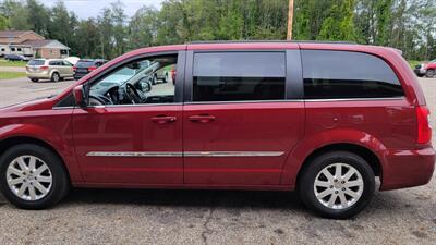 2012 Chrysler Town & Country Touring   - Photo 3 - Wintersville, OH 43953